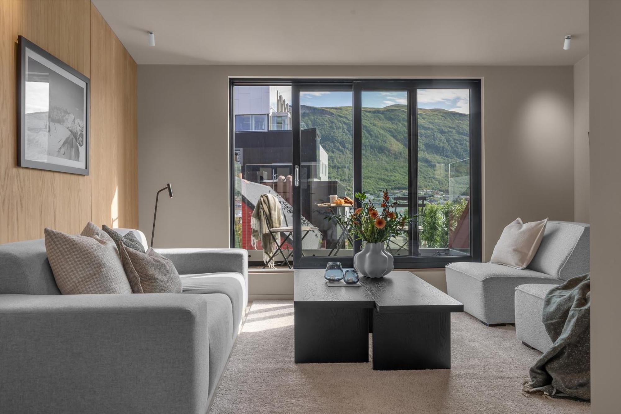 The Loft - Central Top Floor Apartment With 4 Bedrooms Tromsø Kültér fotó